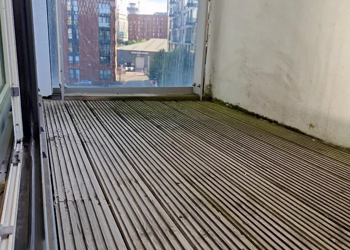 Apartmán Free Private Parking - City Centre 2 Bedroom Ensuite Near Shopping & Financial Centre, Victoria Station & Ao