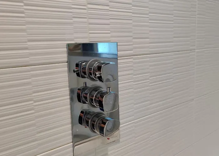 Free Private Parking - City Centre 2 Bedroom Ensuite Near Shopping & Financial Centre, Victoria Station & Ao * Μάντσεστερ