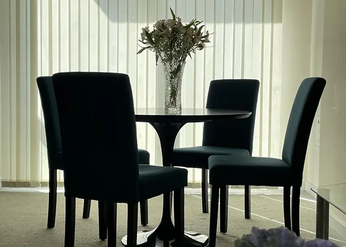 Free Private Parking - City Centre 2 Bedroom Ensuite Near Shopping & Financial Centre, Victoria Station & Ao Μάντσεστερ