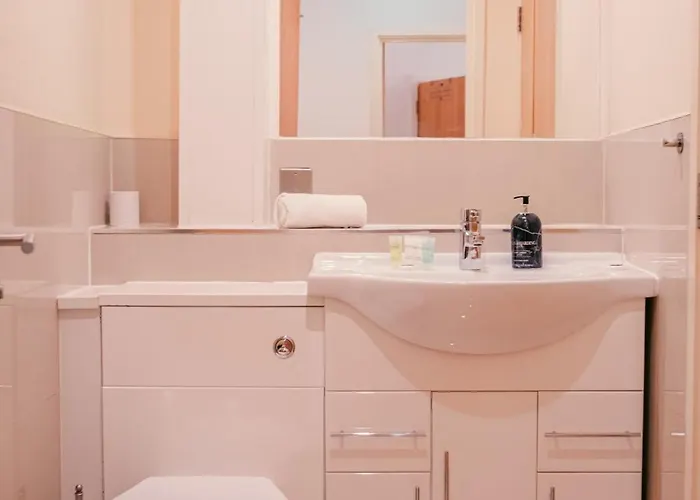 Chic Georgian Flat In *