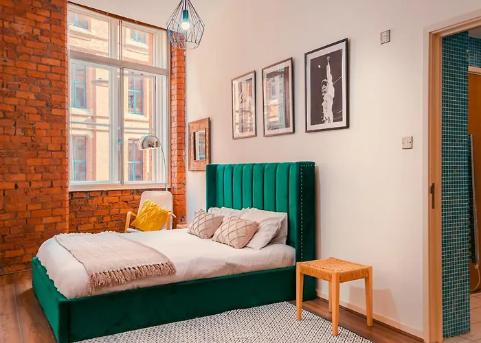 Chic Georgian Flat In Manchester