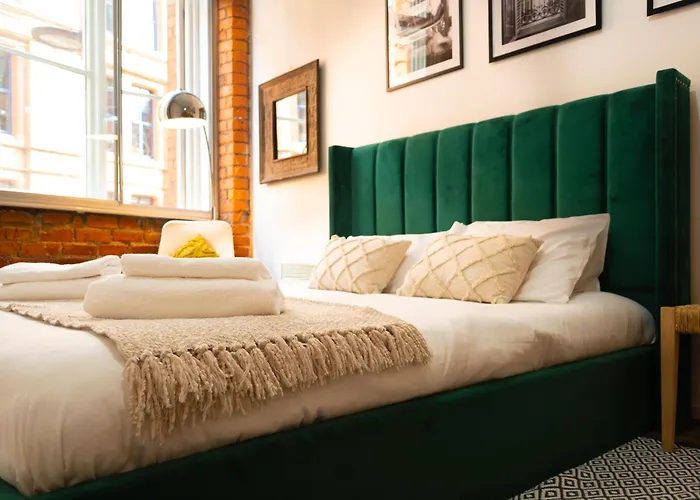 Chic Georgian Flat In