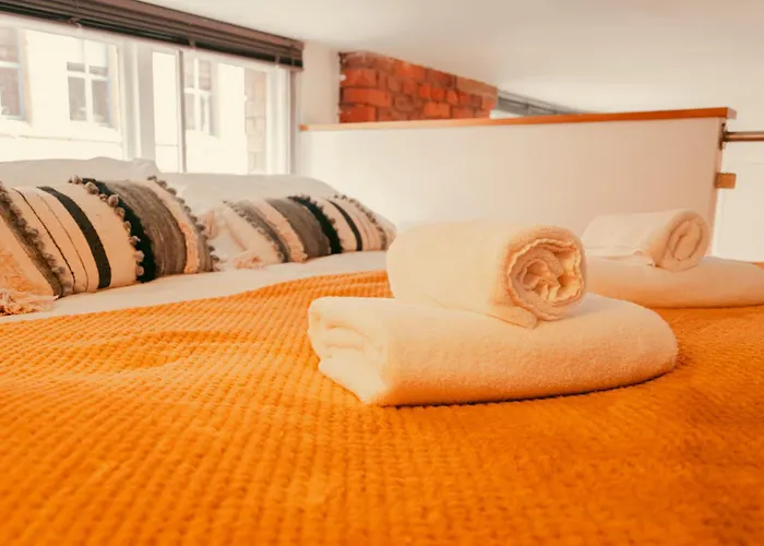 Chic Georgian Flat In Apartmán