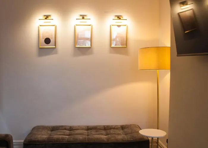 Entire Luxury In Old Trafford, Next To Mufc 펜션 *