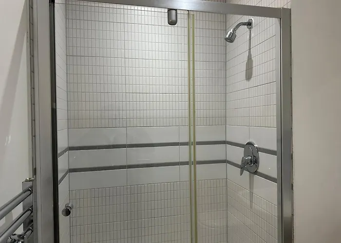 Two Bedroom In The Heart Of The Manchester