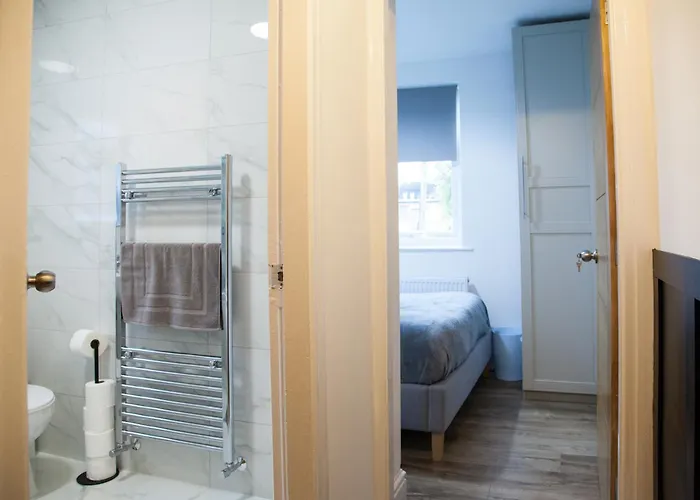 Entire Luxury In Old Trafford, Next To Mufc