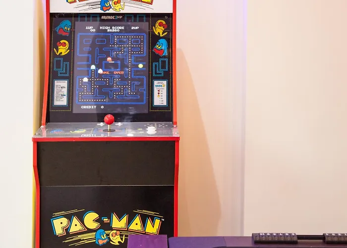 Entire Luxury In Old Trafford, Next To Mufc * 맨체스터