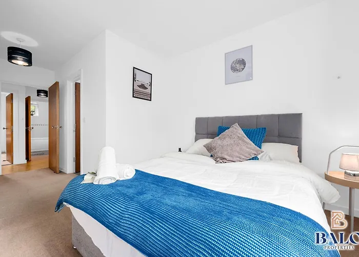 Modern Spacious 2bedroom Great! Location By Etihad Mancity Stadium& Coop Live Arena Apartament