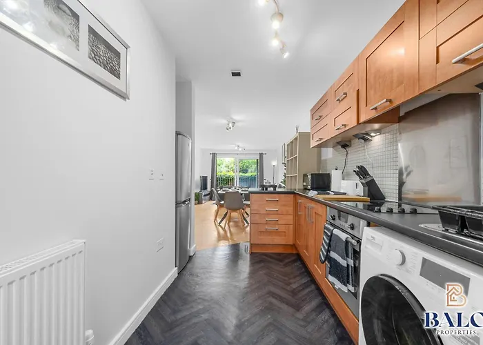 Apartament Modern Spacious 2bedroom Great! Location By Etihad Mancity Stadium& Coop Live Arena *