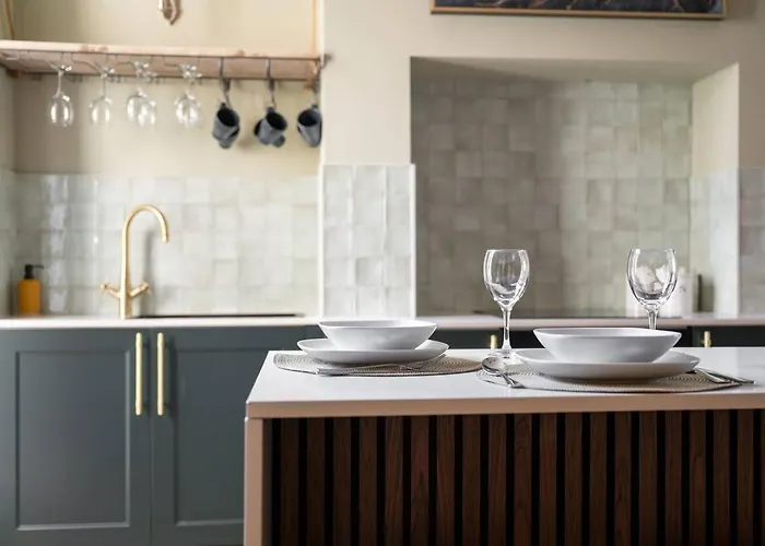 Large & Stylish Townhouse King Beds&free Parking Dom wakacyjny *