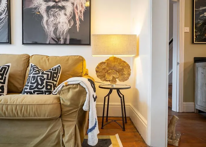 Сasa de vacaciones Large & Stylish Townhouse King Beds&free Parking *