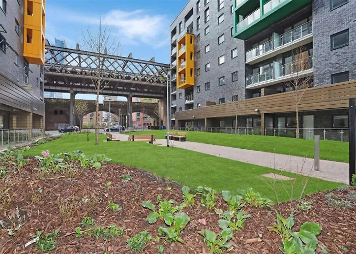 Spacious 2 Bed In Central Manchester