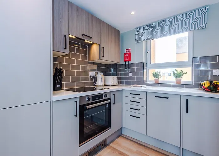 New! Stylish 2-bed In By 53 Degrees Property, Great Location - Sleeps 6! * Manchester
