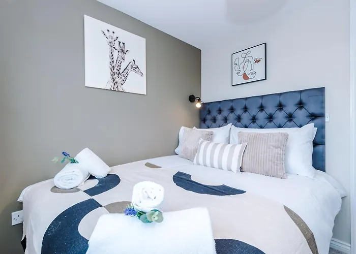 New! Stylish 2-bed In By 53 Degrees Property, Great Location - Sleeps 6! Apartamento *