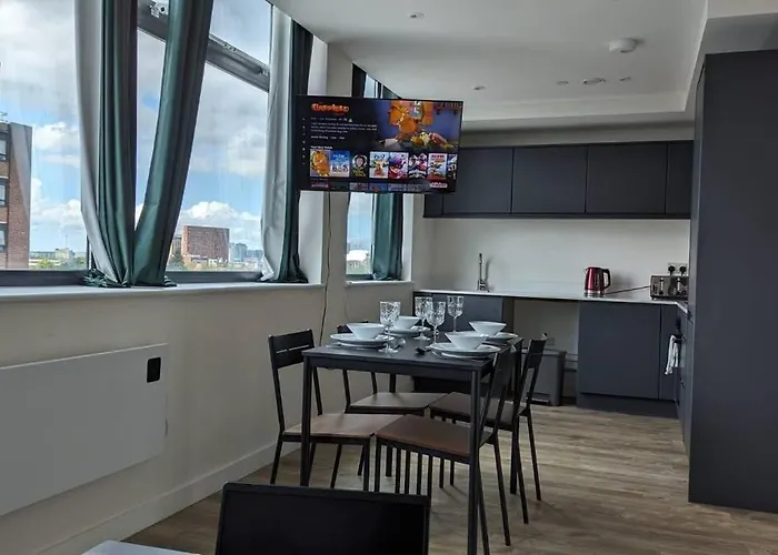 Lovely 1br Penthouse Near Mcr Stadiums