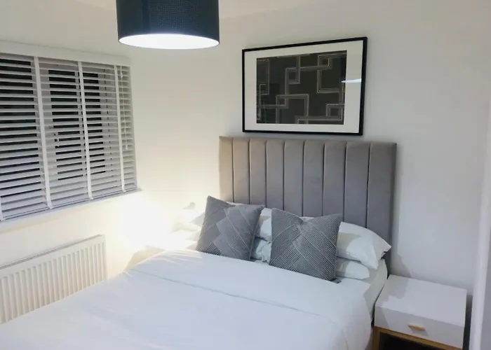 Nyaraló Live Coop Apartment-entire House With Free Parking And Garden- Etihad Stadium *