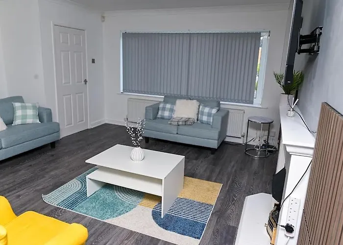 3 Bedroom House With En-suite Free Wifi And Parking 別荘