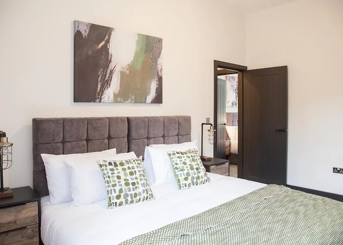 New! Stylish & Modern With Free Parking! Book Now! * 맨체스터