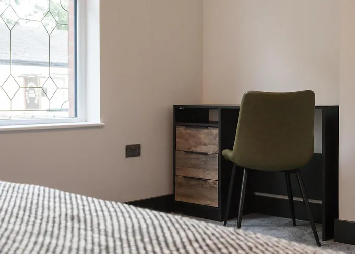 Apartamento New! Stylish & Modern With Free Parking! Book Now! Mánchester