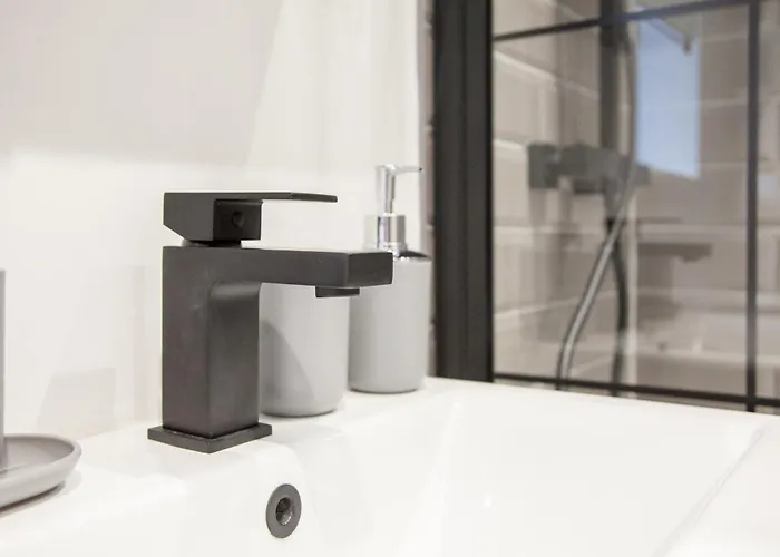 New! Stylish & Modern With Free Parking! Book Now!