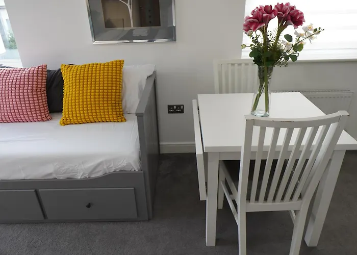 Luxury - Pick A - Free Parking & Kitchen Access, Near Etihad Stadium, The Coop Live & Piccadilly Station, Rum i privatbostad