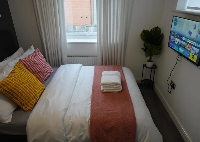 Luxury - Pick A - Free Parking & Kitchen Access, Near Etihad Stadium, The Coop Live & Piccadilly Station, 民宿 曼彻斯特