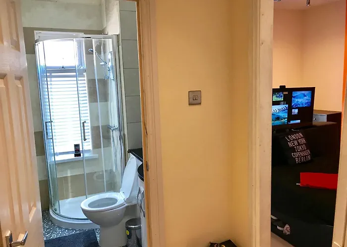 King Tv-bed En-suite Mediacity, Mufc, Salford * Manchester