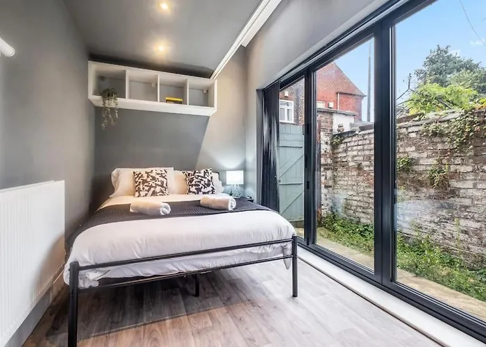 펜션 Large 3bdr House By Vista Short Lets & Serviced Glasgow With Pool Table & Free Wifi *