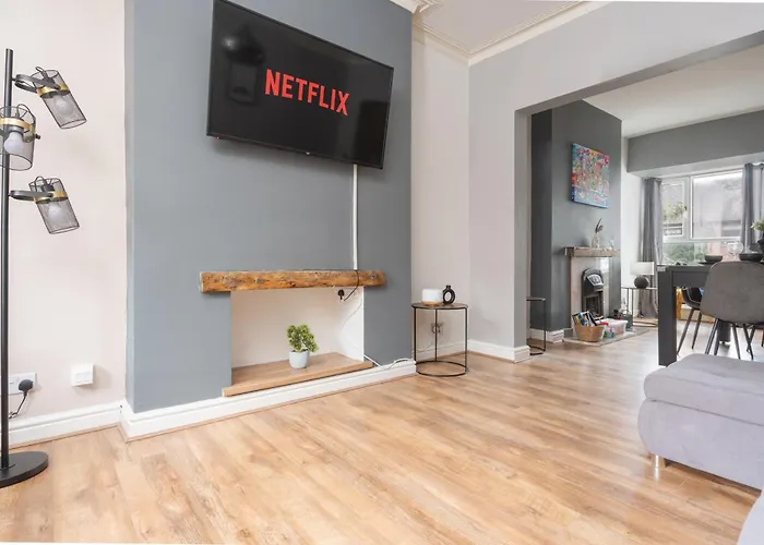 Vibrant&spacious 3br House, Near City&salford Quays, Free Parking