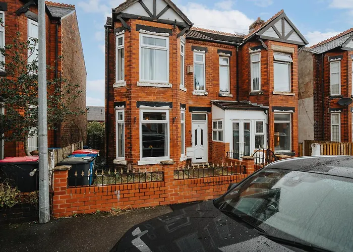 Vibrant&spacious 3br House, Near City&salford Quays, Free Parking Apartamento Mánchester
