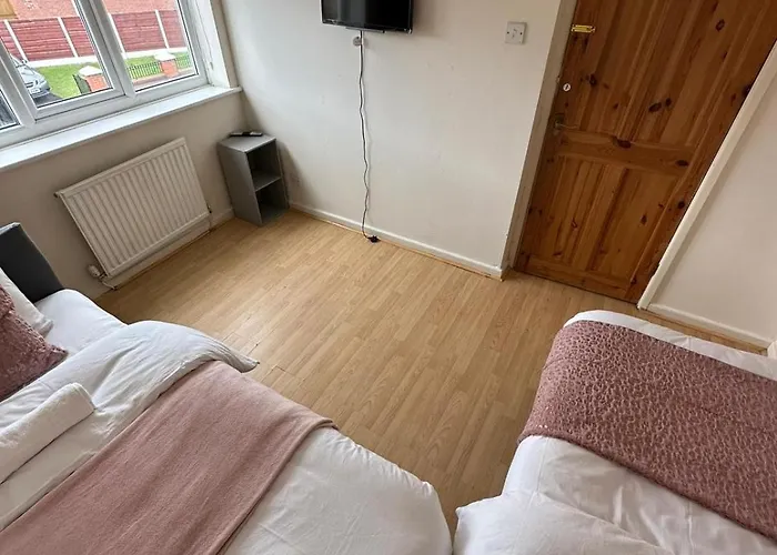 3 Bedroom Close To Stadium And Coop Live *