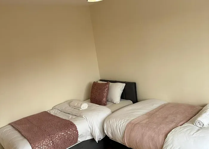 Daire 3 Bedroom Close To Stadium And Coop Live