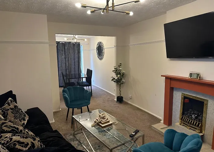 Appartamento 3 Bedroom Close To Stadium And Coop Live