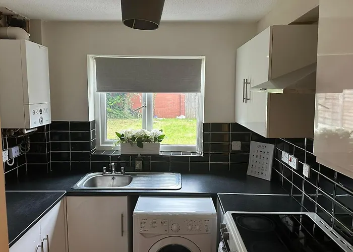 3 Bedroom Close To Stadium And Coop Live *