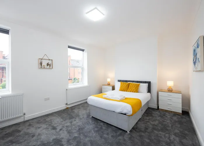 Huge 6br Sleeps 12 Near City! *