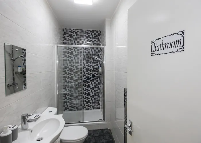 Huge 6br Sleeps 12 Near City! 펜션