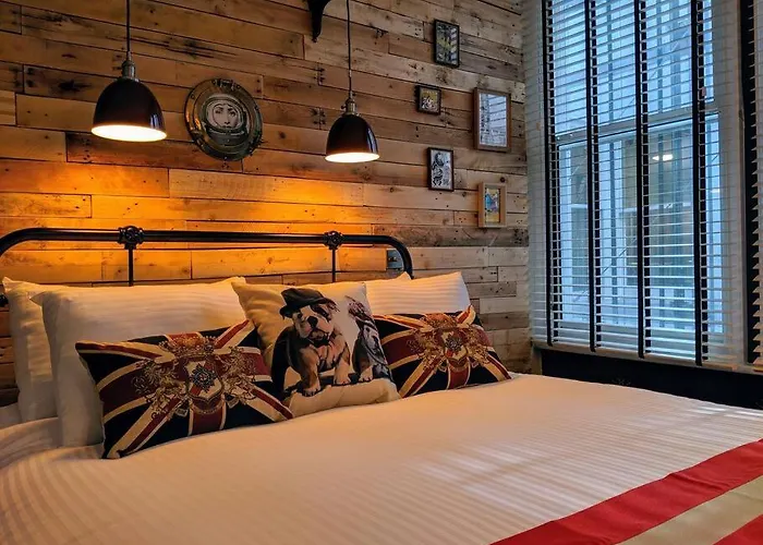 Boutique Centre Flat By Superhost