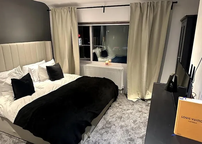 Luxury 2-br House Ao Arena & & Old Trafford Сasa de vacaciones