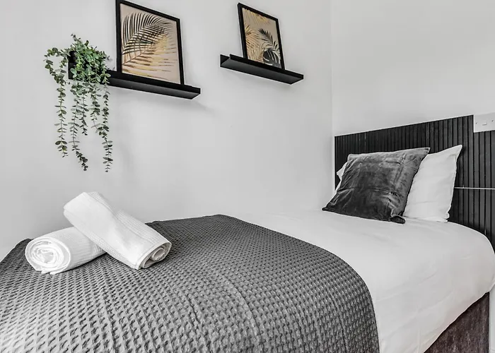 Villa In Greater Manchester