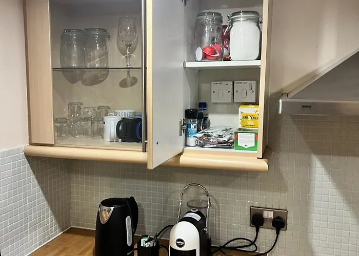 Chic Georgian Flat In 아파트