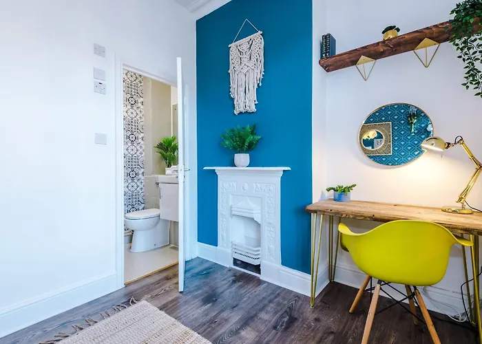 R&r At A Character Victorian Manchester