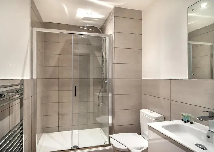 Appartamento Stayzeni, Alexandra Rise Neat 1br Flat