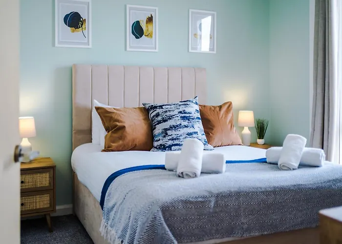 Luxury Coop Live & Etihad With Free Parking Manchester