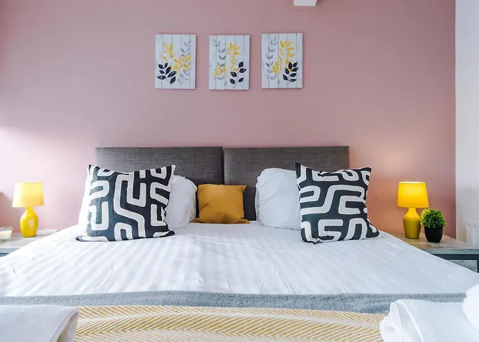 Luxury Coop Live & Etihad With Free Parking 맨체스터