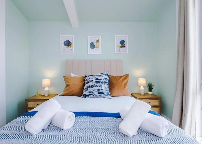 Luxury Coop Live & Etihad With Free Parking Casa de Férias