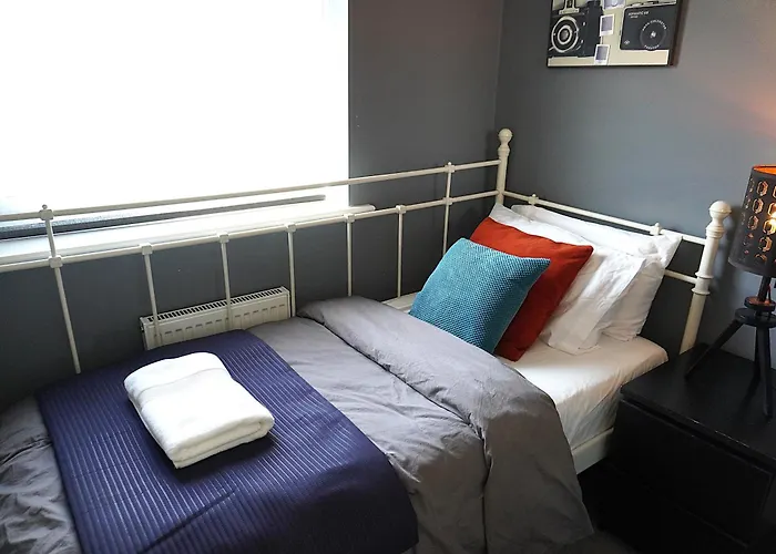 Rum i privatbostad Luxury - Pick A - Free Parking & Kitchen Access, Near Etihad Stadium, The Coop Live & Piccadilly Station, *