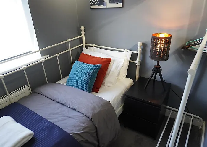 Luxury - Pick A - Free Parking & Kitchen Access, Near Etihad Stadium, The Coop Live & Piccadilly Station, * 曼彻斯特