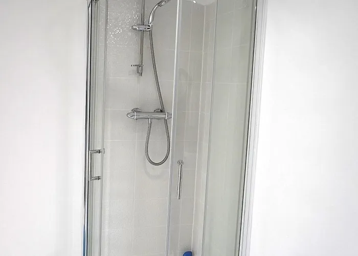 民宿 Luxury - Pick A - Free Parking & Kitchen Access, Near Etihad Stadium, The Coop Live & Piccadilly Station, *