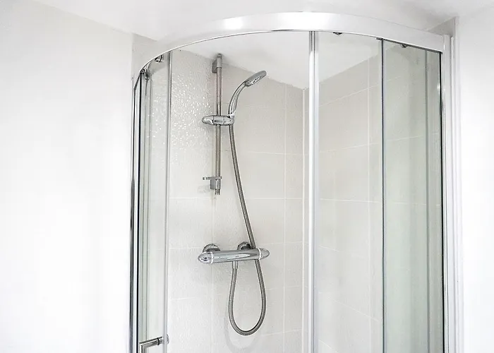 Luxury - Pick A - Free Parking & Kitchen Access, Near Etihad Stadium, The Coop Live & Piccadilly Station, Manchester