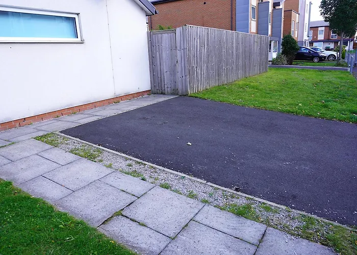 Rum i privatbostad Luxury - Pick A - Free Parking & Kitchen Access, Near Etihad Stadium, The Coop Live & Piccadilly Station, *